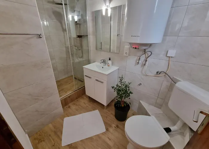 Apartman Wunderschoene In 70m Vom Entfernt By Interhome
