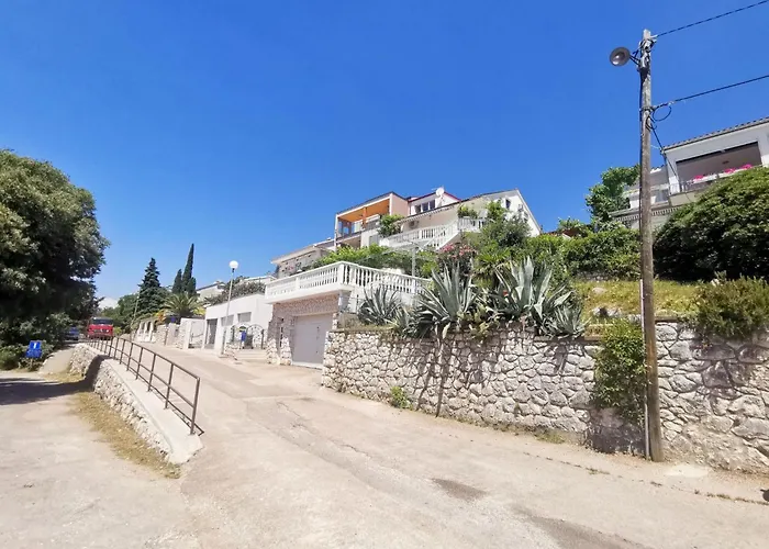 Wunderschoene In 70m Vom Entfernt By Interhome Apartman